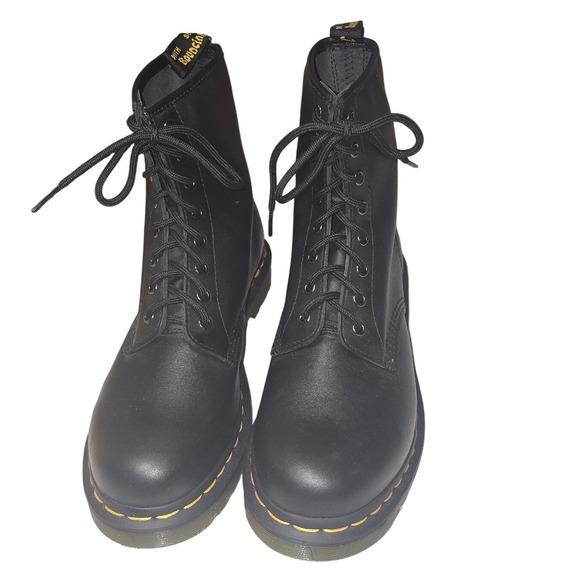 DOCS Dr. Martens 1460 w Black Smooth Leather 8-Eye Combat Boots AirWair Sole DM - Picture 4 of 6
